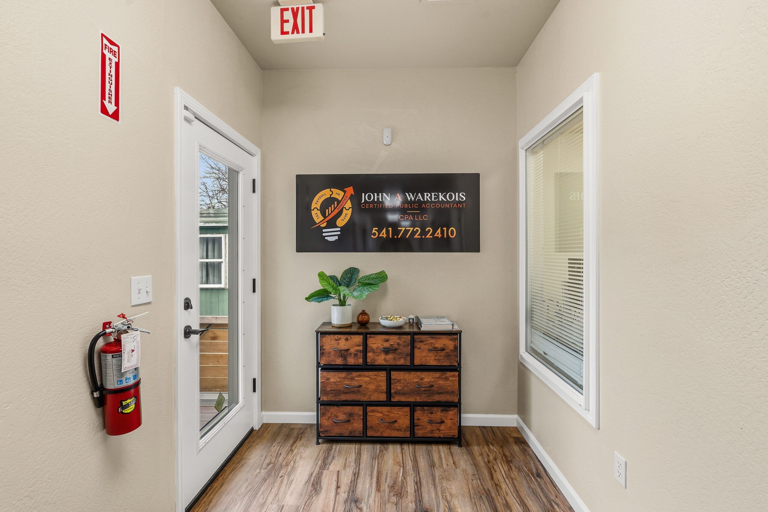 Entryway of the Grants Pass location